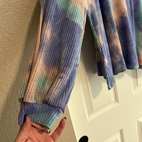 Tie-dyed oversized lightweight hoodie! So very comfortable! Size L - Picture 2 of 5